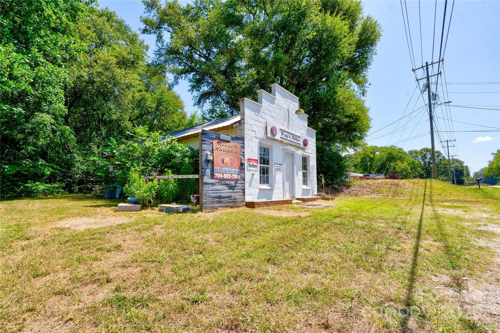 Business at 231 E College Avenue, Boiling Springs, photo 8 of 11