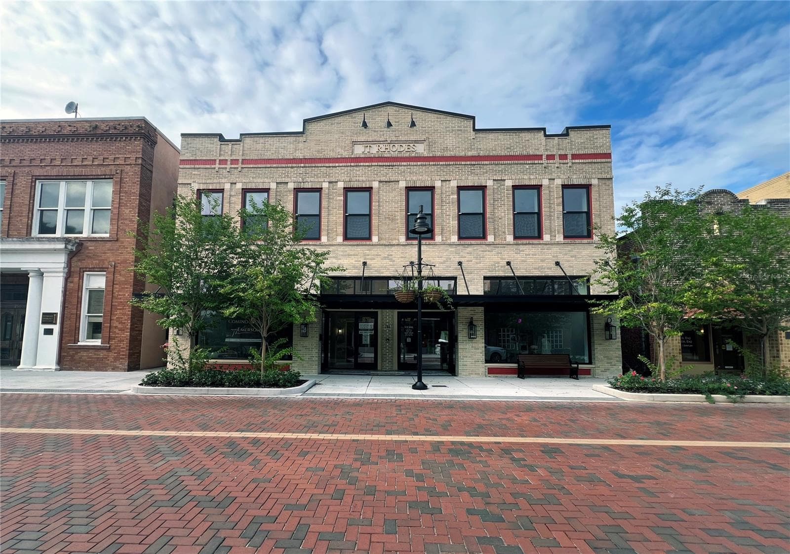 244 E PARK AVE