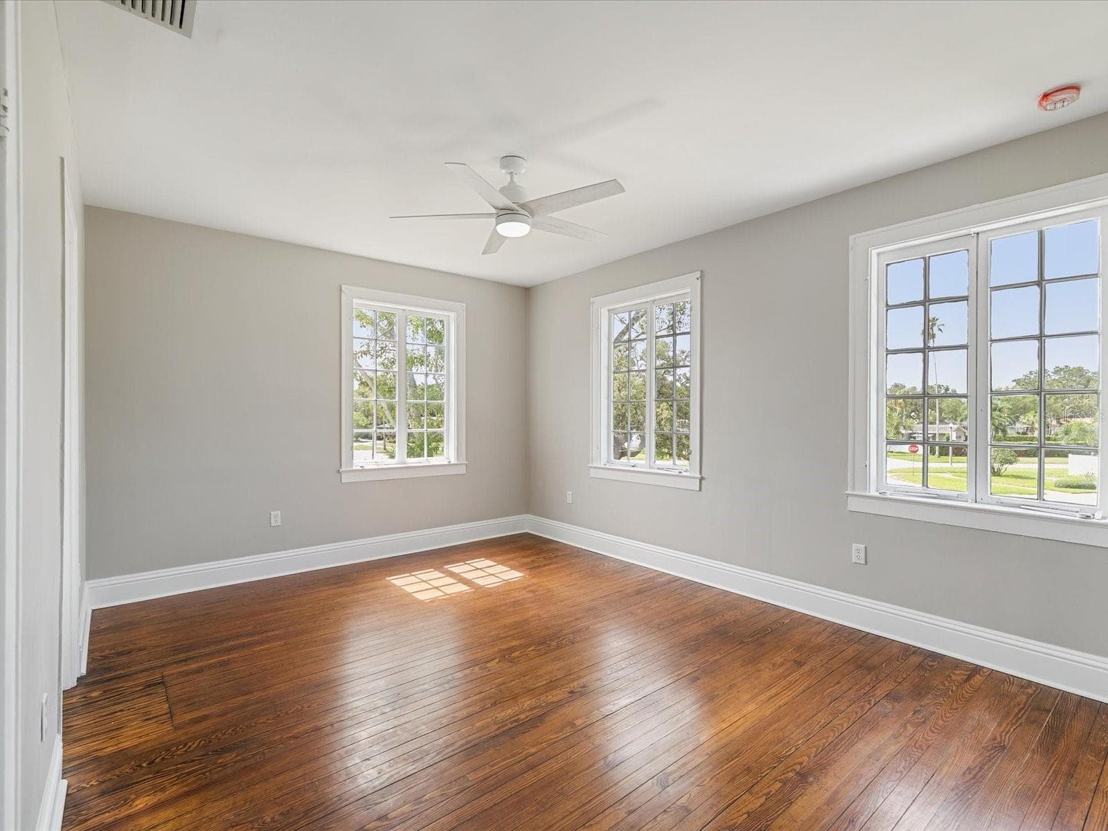 Single Family Residence at 456 GARDENIA ST, BELLEAIR, photo 38 of 62
