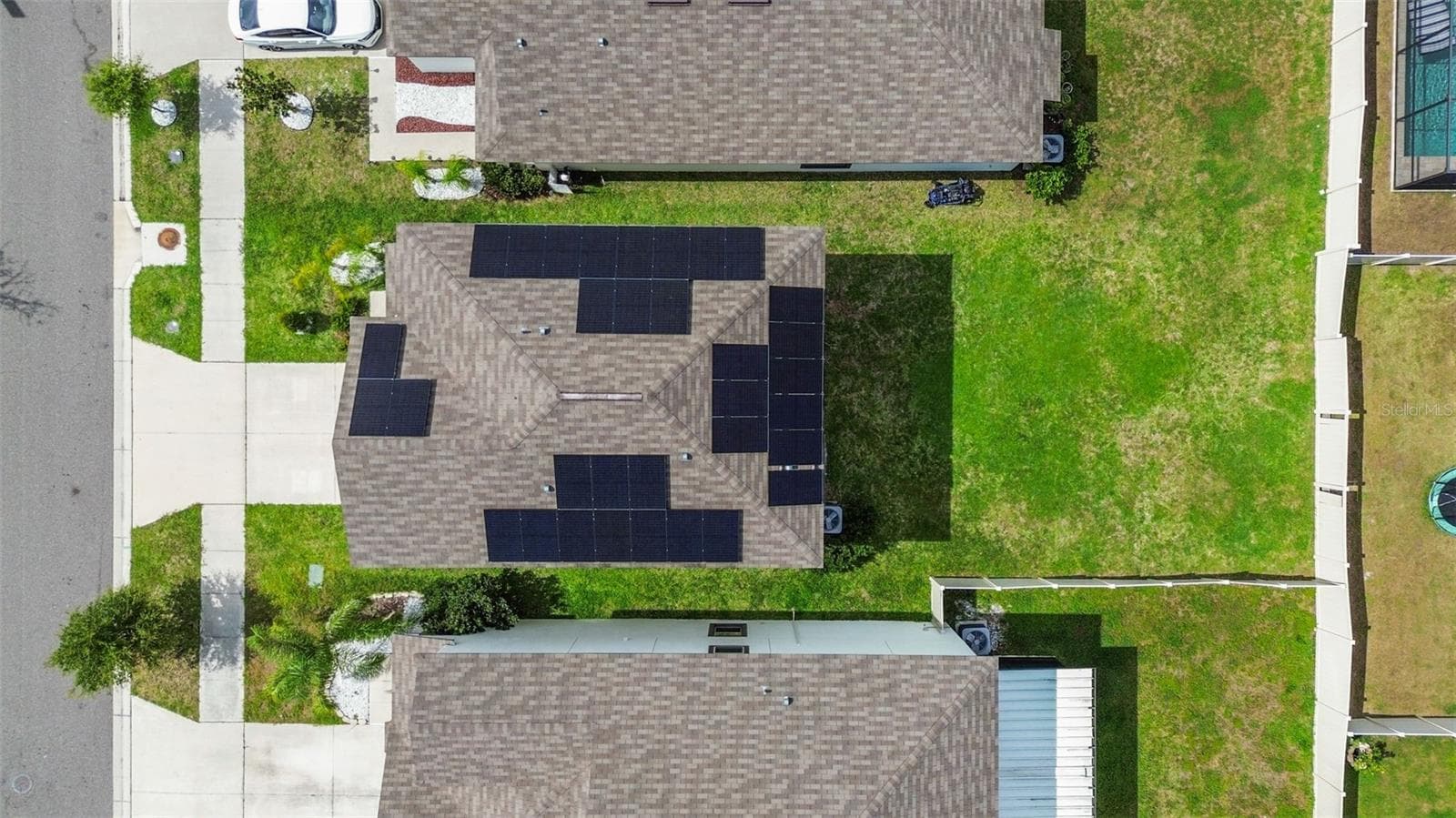 Thirty Three Solar Panels - 16671 KINGMAN REEF ST, WIMAUMA