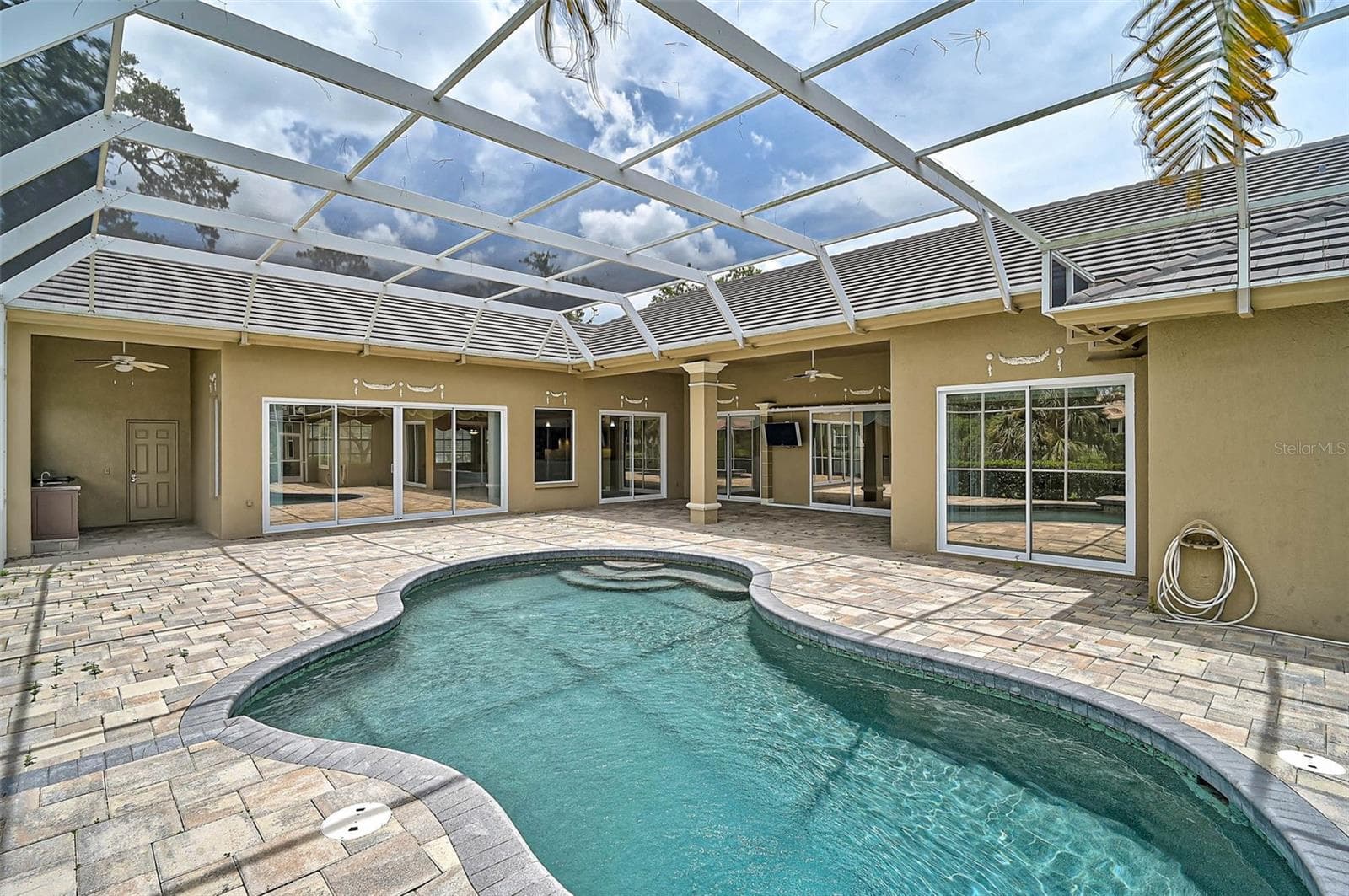 Single Family Residence at 852 MACEWEN DR, OSPREY, photo 2 of 73