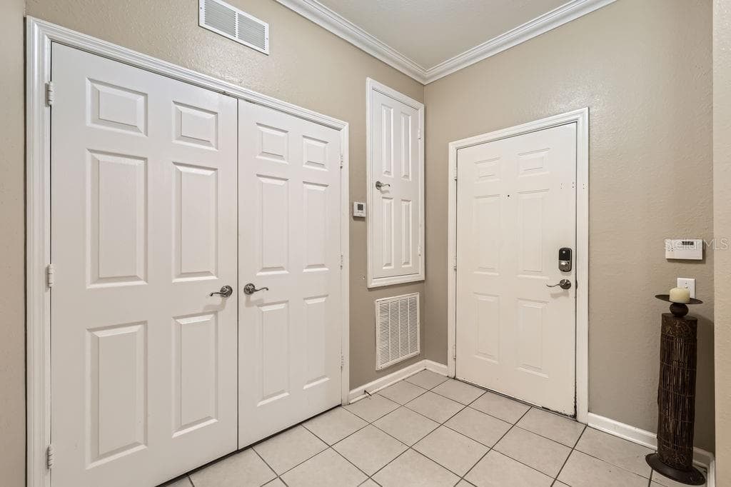 Condominium at 6434 CAVA ALTA DR #210, ORLANDO, photo 3 of 27