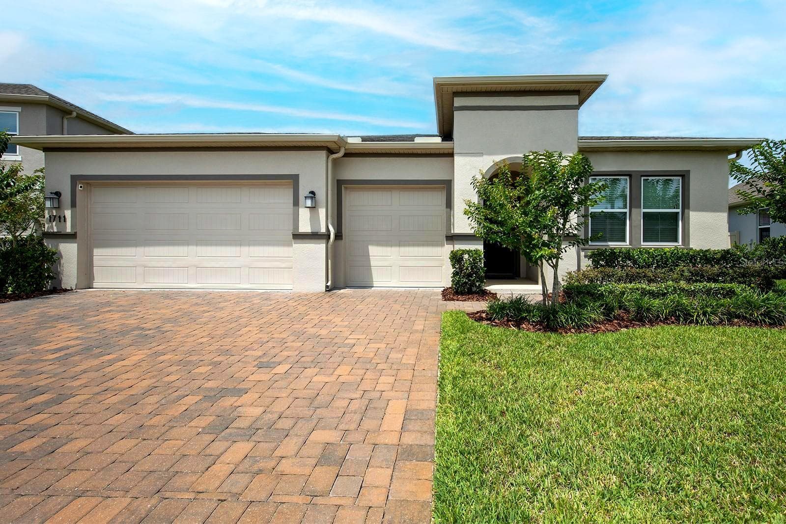 1711 LAKE SIMS PKWY