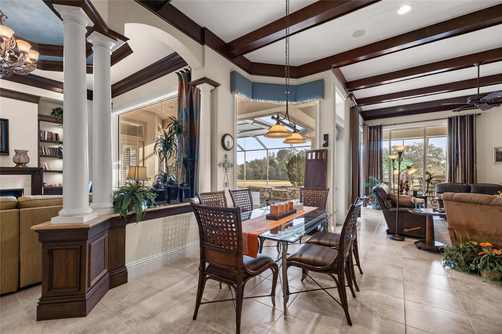 Breakfast nook off kitchen - 6861 SW 179TH AVENUE RD, DUNNELLON
