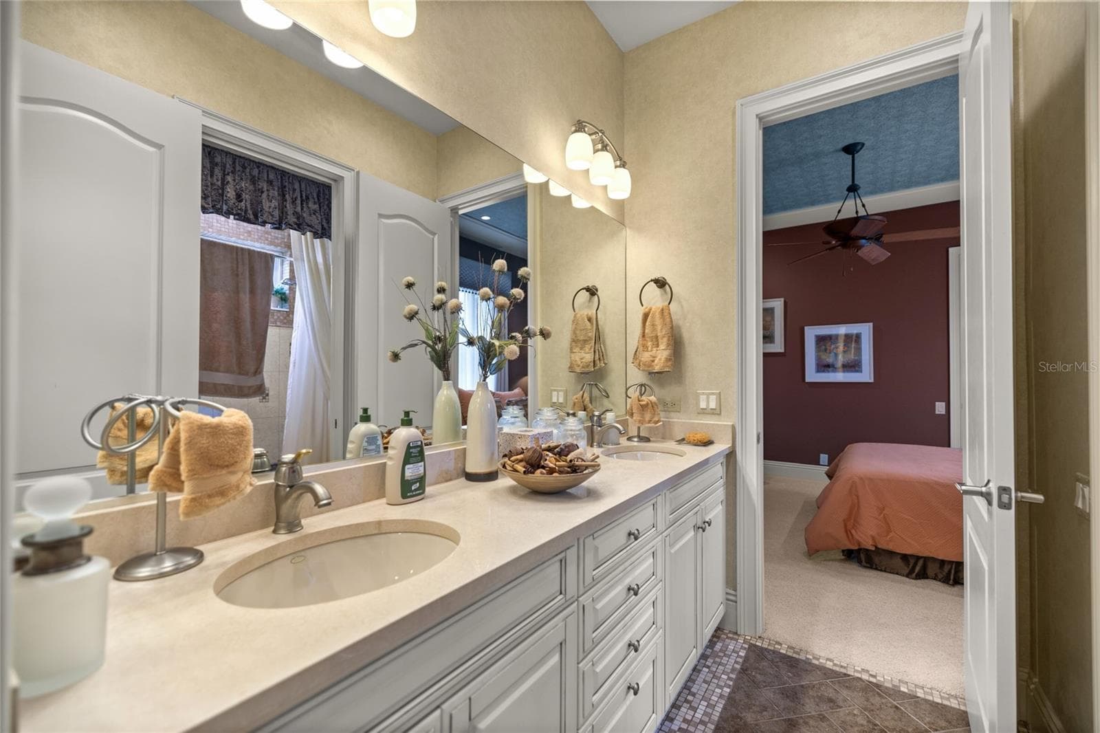 Guest bathroom 2 - 6861 SW 179TH AVENUE RD, DUNNELLON