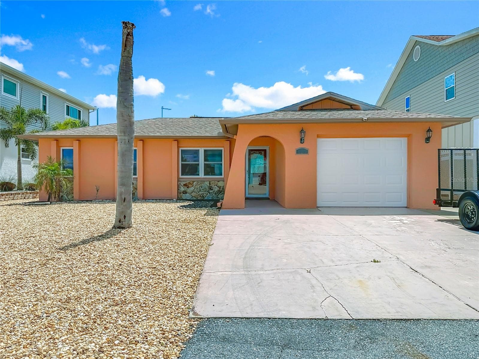13816 VICTOR AVE