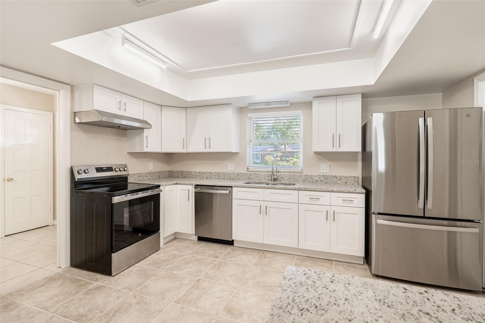 Kitchen - 806 HIGHLAND DR, ALTAMONTE SPRINGS