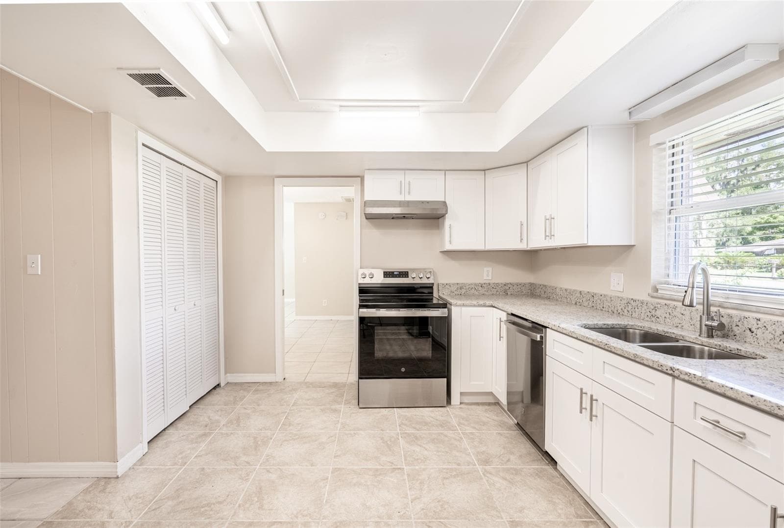Kitchen - 806 HIGHLAND DR, ALTAMONTE SPRINGS