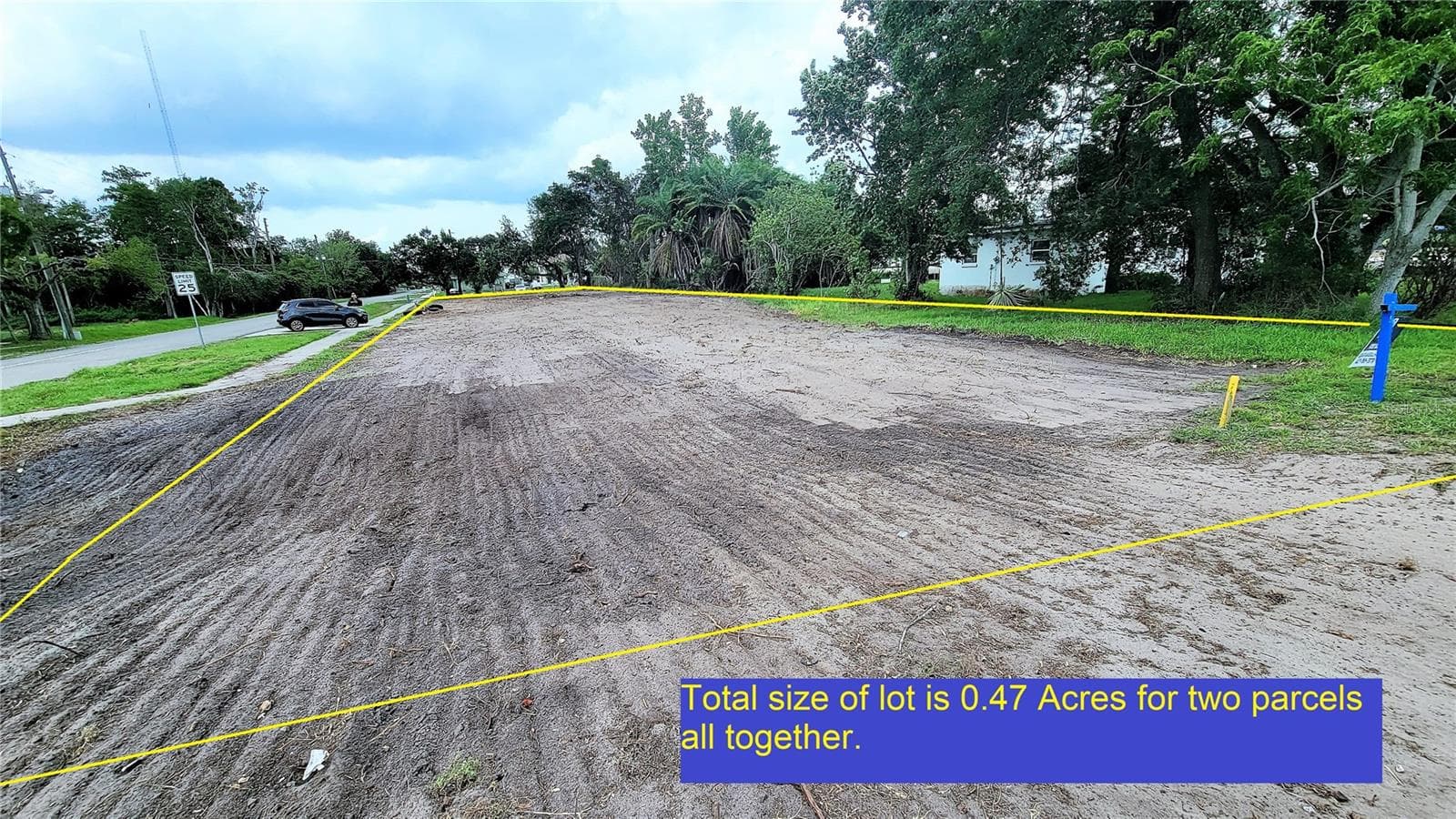 207 E LANCASTER RD