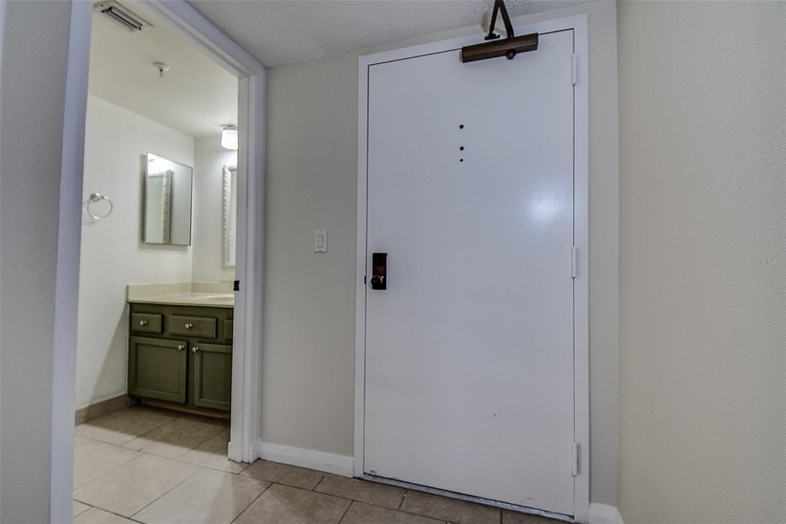 Condominium at 5940 PELICAN BAY PLZ S #406, GULFPORT, photo 14 of 39