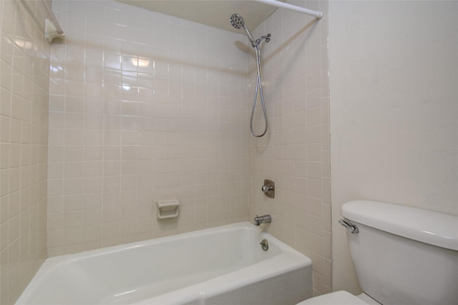 Condominium at 5940 PELICAN BAY PLZ S #406, GULFPORT, photo 21 of 39