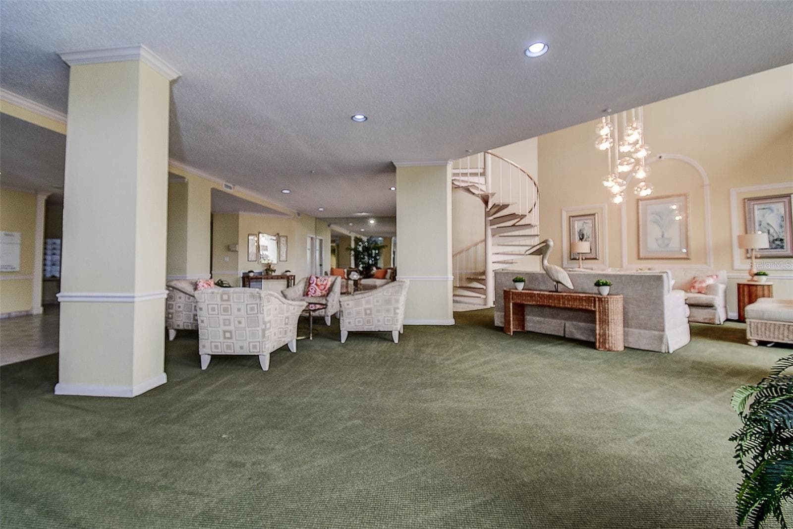 Condominium at 5940 PELICAN BAY PLZ S #406, GULFPORT, photo 32 of 39