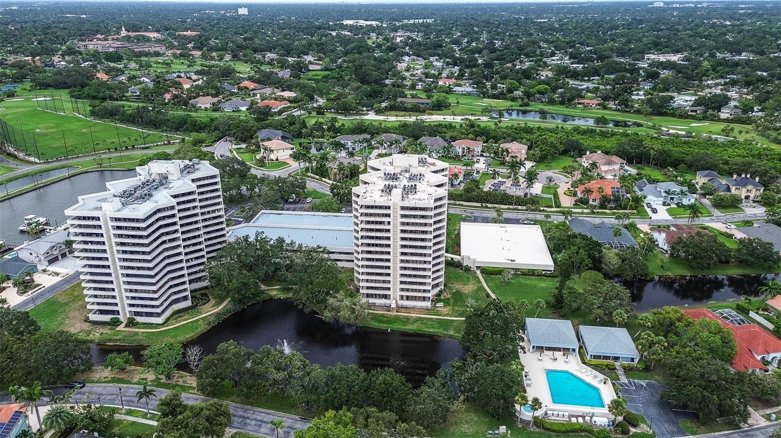 Condominium at 5940 PELICAN BAY PLZ S #406, GULFPORT, photo 33 of 39