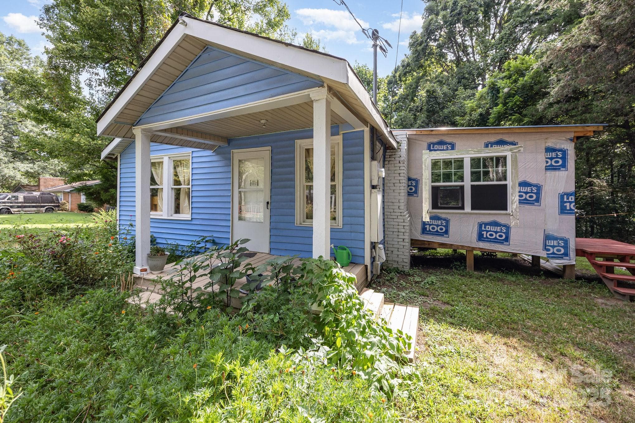 Single Family Residence at Statesville, photo 2 of 22