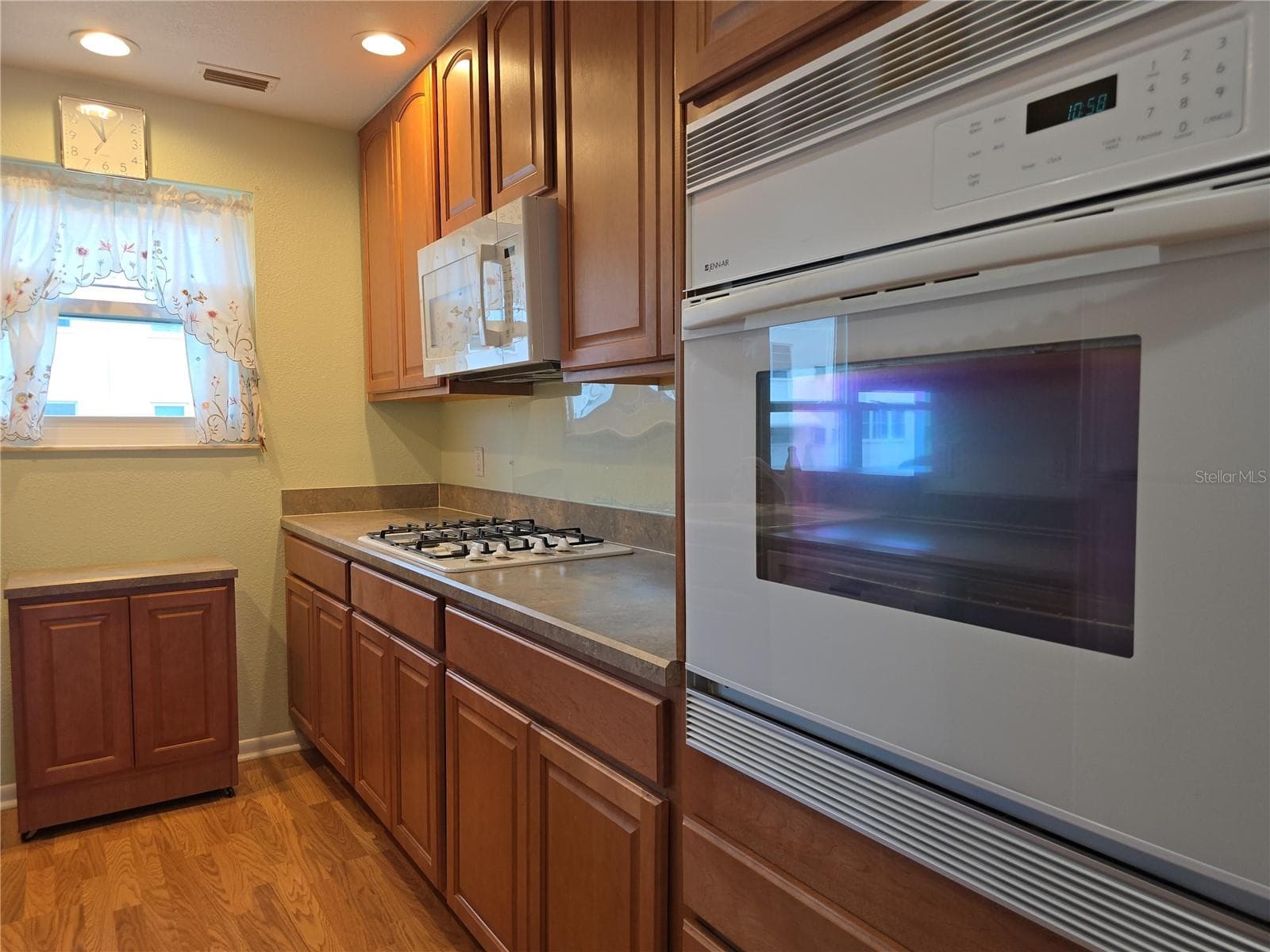 KITCHEN - 5603 80TH ST N #410, ST PETERSBURG