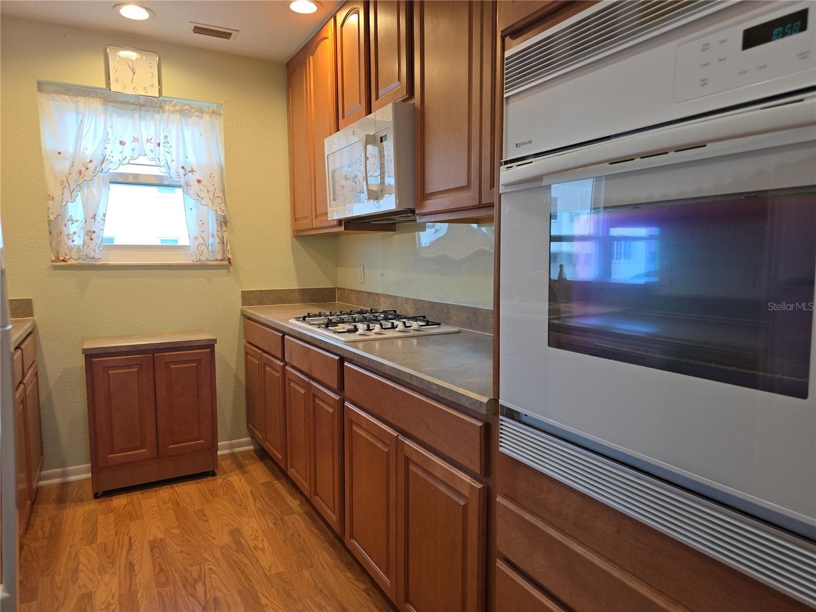 KITCHEN - 5603 80TH ST N #410, ST PETERSBURG