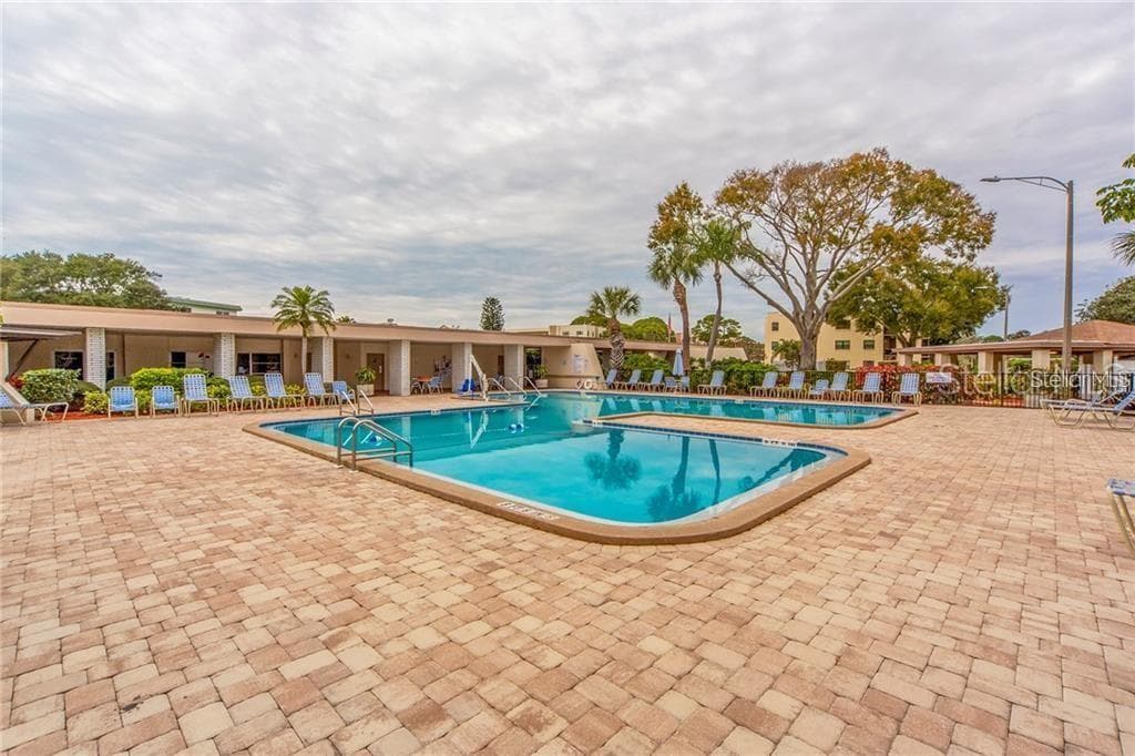 Condominium at 5603 80TH ST N #410, ST PETERSBURG, photo 45 of 57