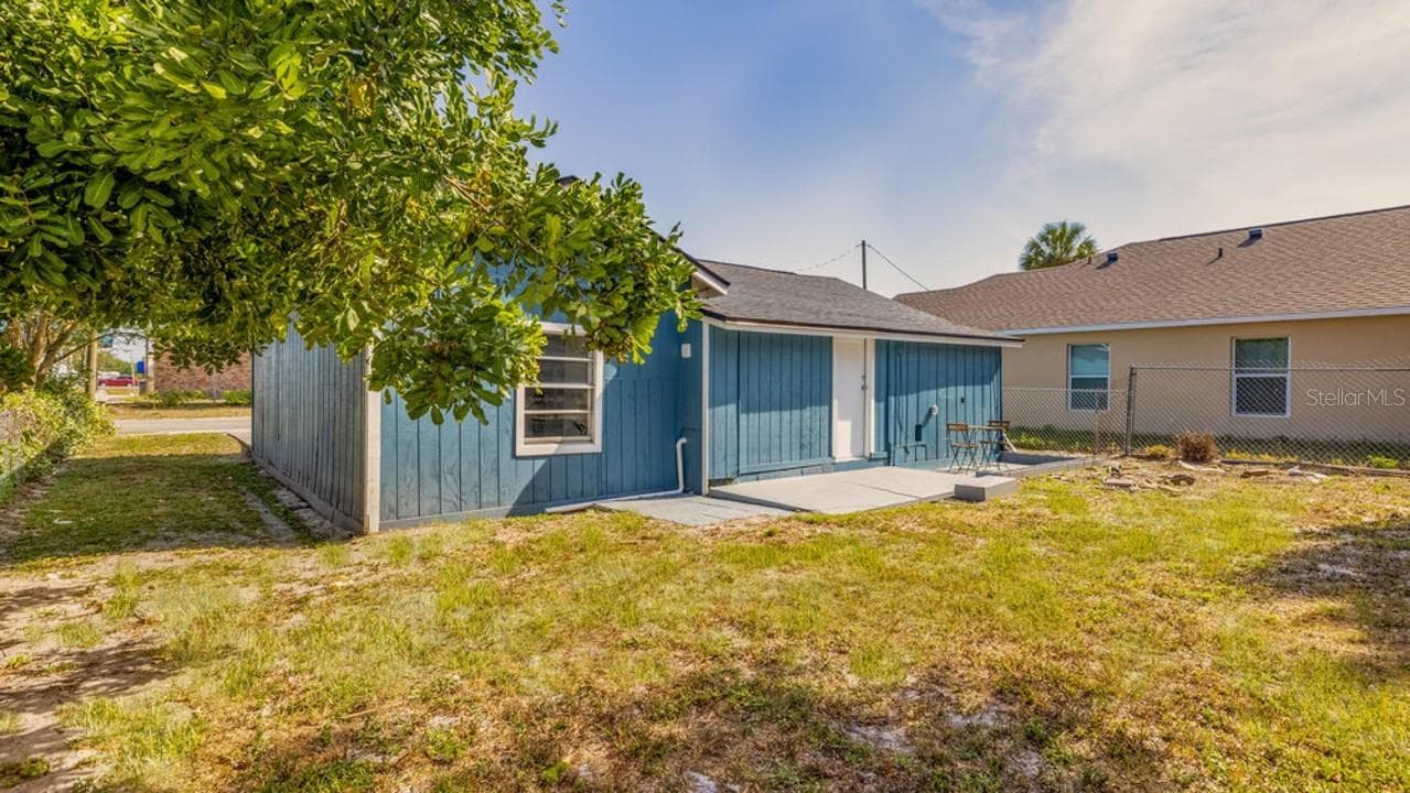 Single Family Residence at 7508 CAROLYN AVE, ORLANDO, photo 18 of 26