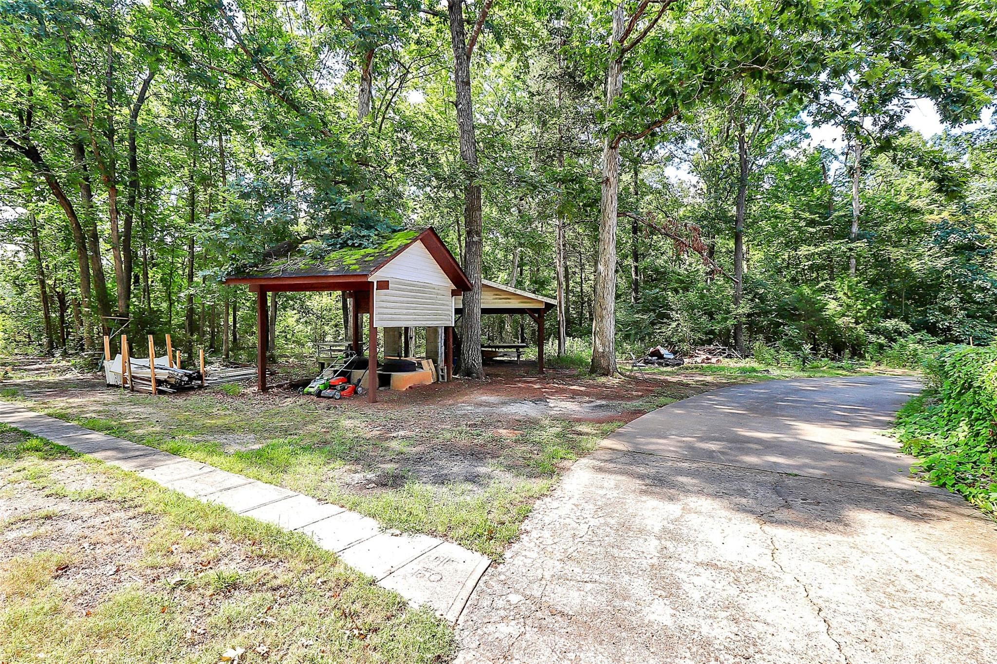 Single Family Residence at Matthews, photo 22 of 46