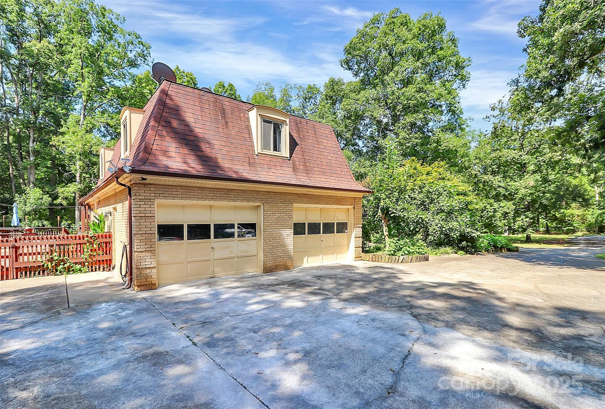 Single Family Residence at Matthews, photo 17 of 46