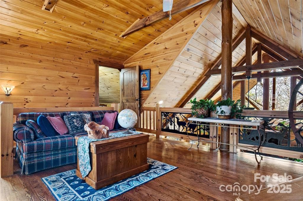 Loft - 163 Gypsy Mountain Road, Marion