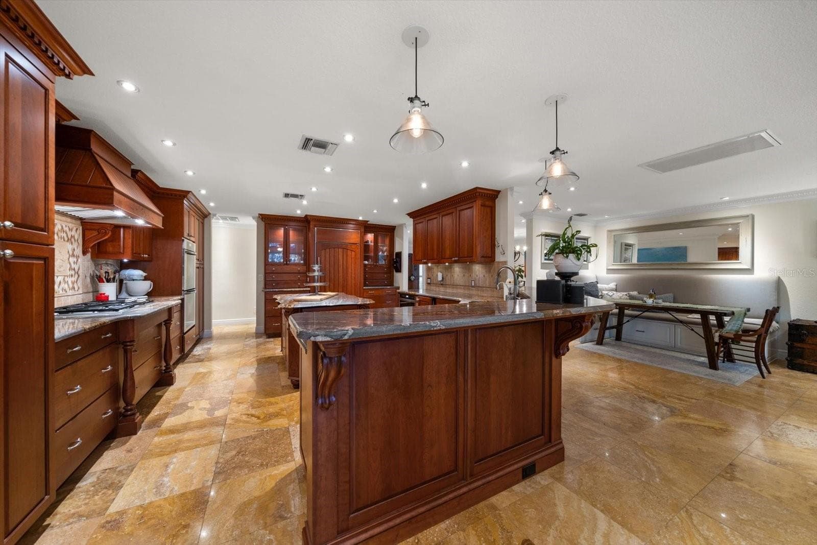 Single Family Residence at 7 ROSERY LN, BELLEAIR, photo 14 of 57