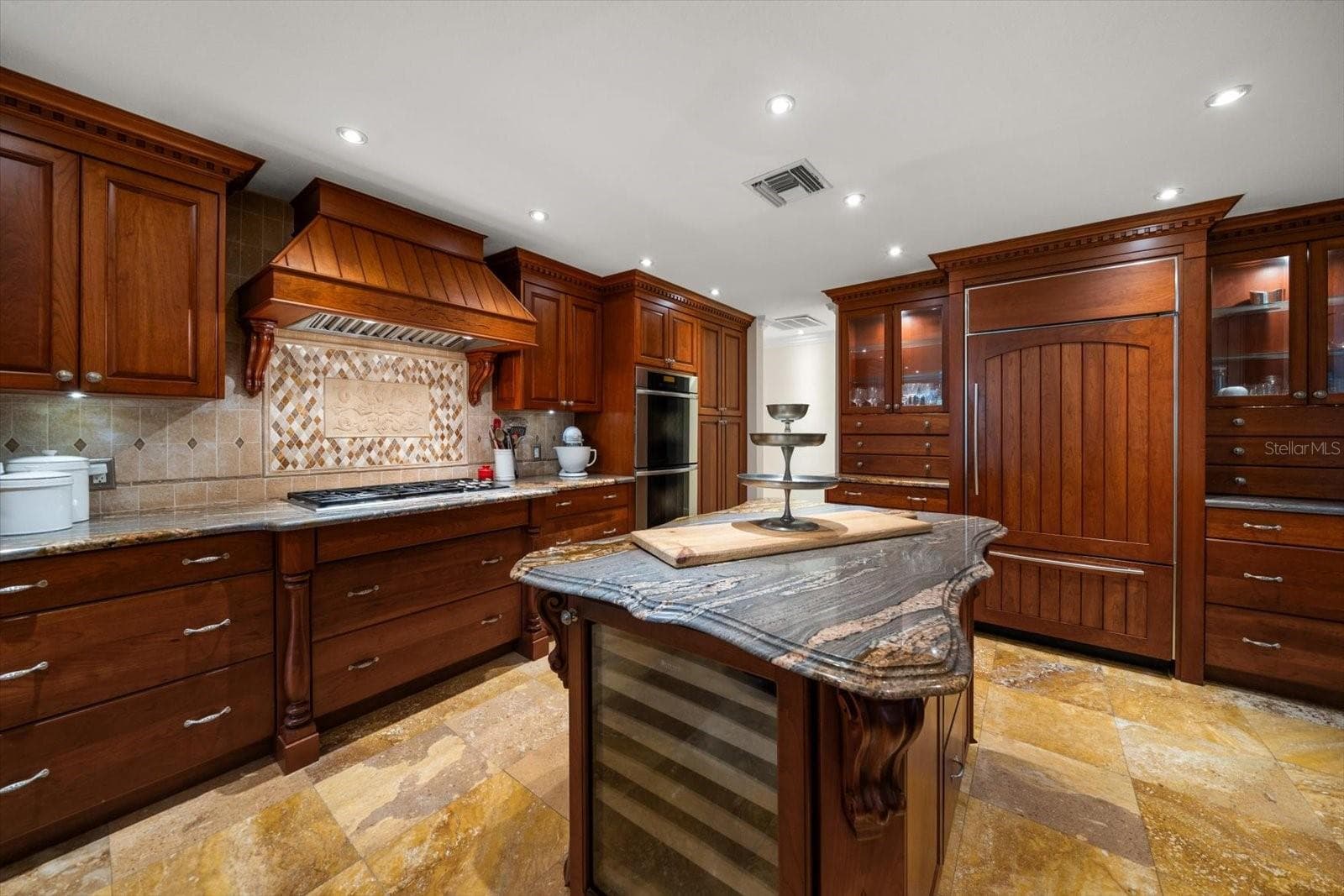 Single Family Residence at 7 ROSERY LN, BELLEAIR, photo 16 of 57