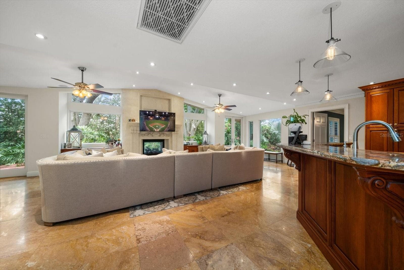 Single Family Residence at 7 ROSERY LN, BELLEAIR, photo 20 of 57