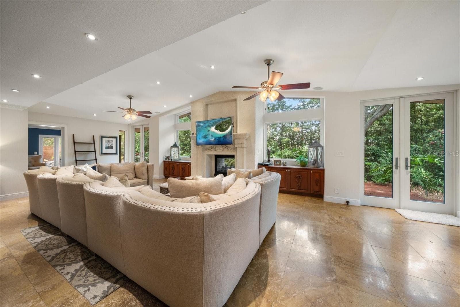 Single Family Residence at 7 ROSERY LN, BELLEAIR, photo 21 of 57