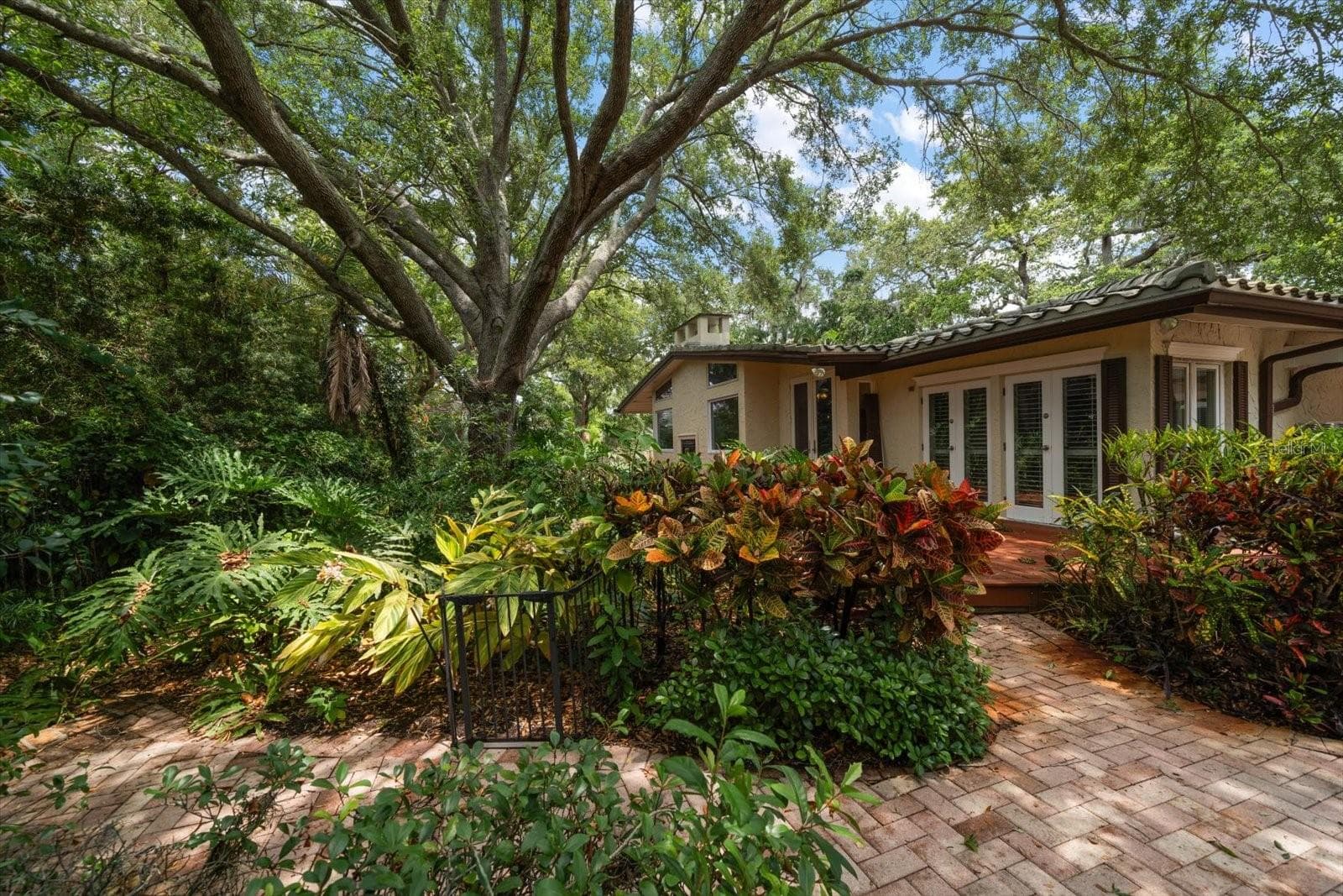 Single Family Residence at 7 ROSERY LN, BELLEAIR, photo 54 of 57