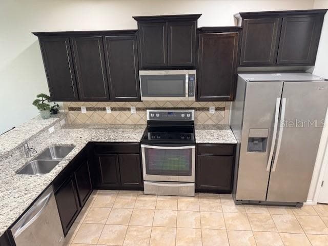 Townhouse at 8723 TURNSTONE HAVEN PL, TAMPA, photo 7 of 25