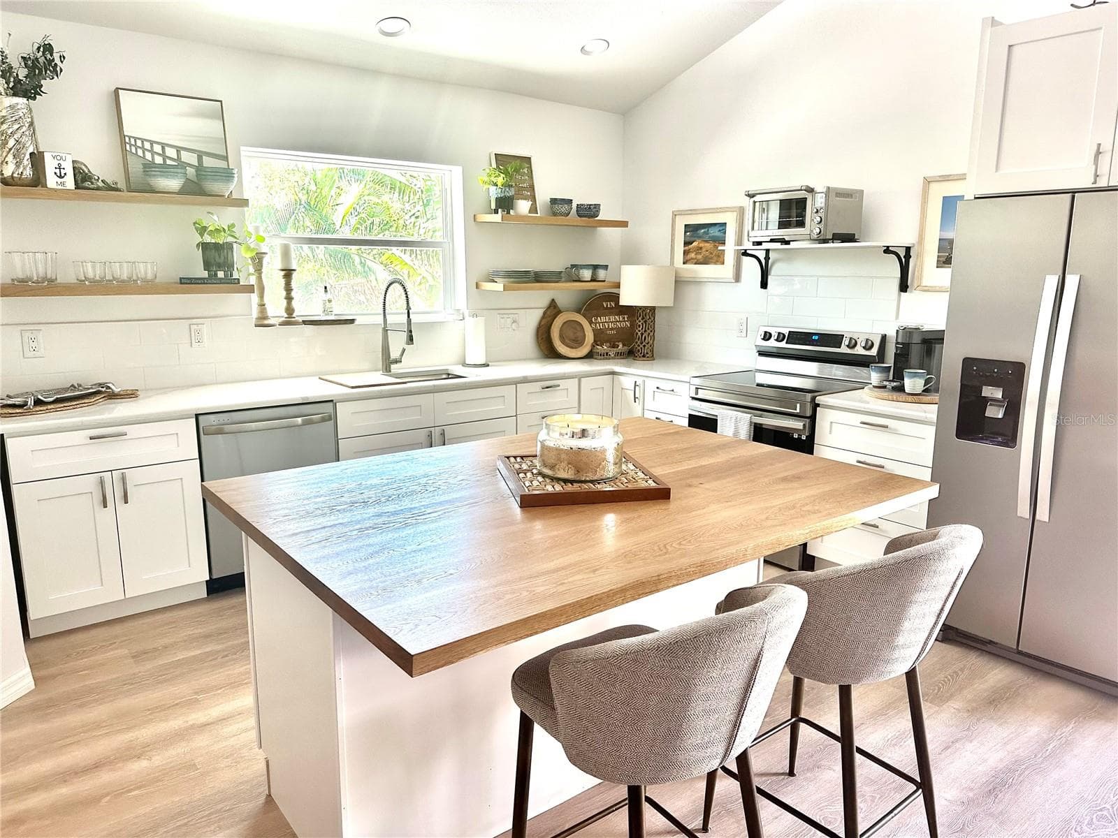 Kitchen ADU - 7233 MIDNIGHT PASS RD, SARASOTA