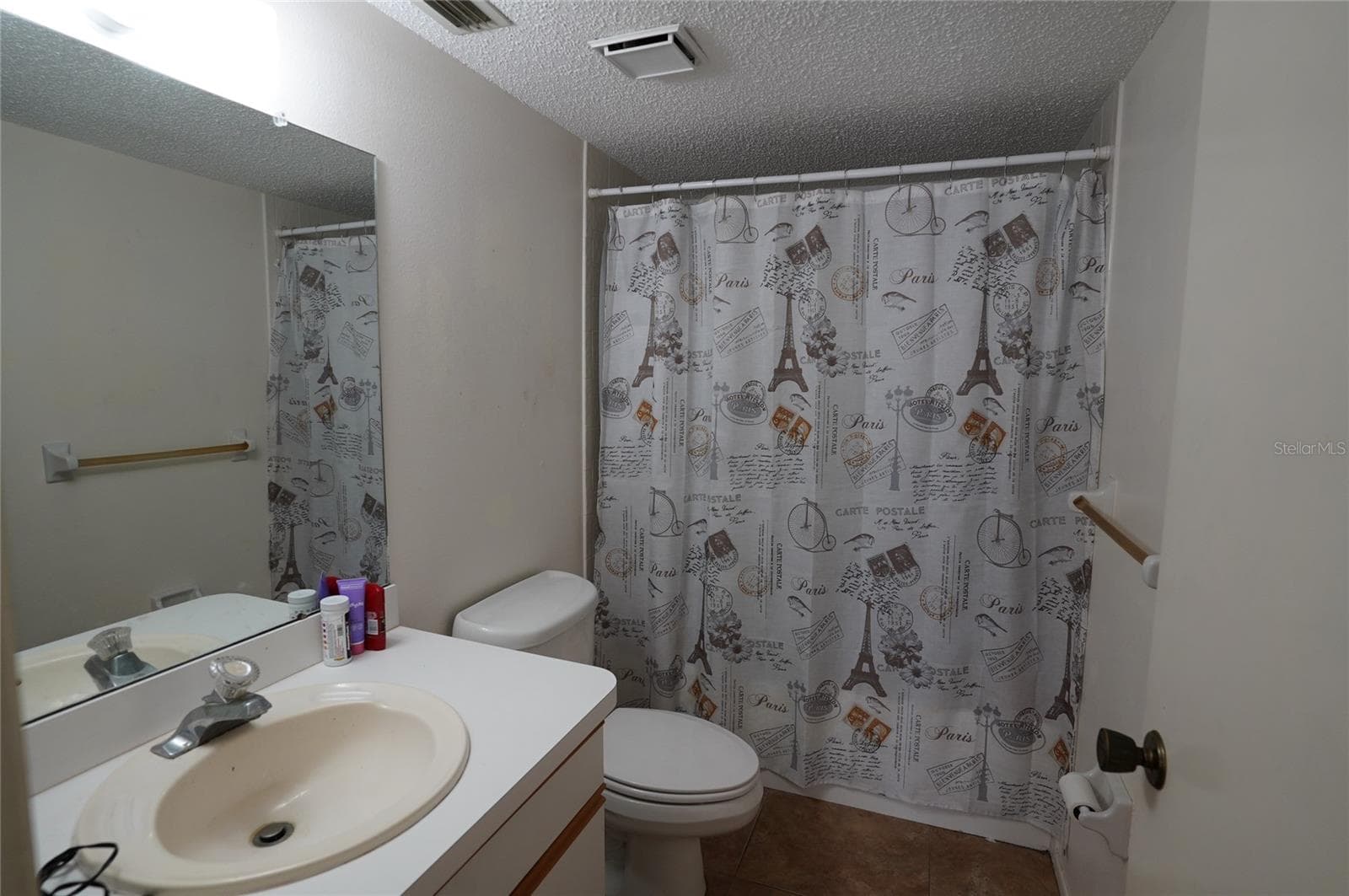 Condominium at 26485 RAMPART BLVD #D21, PUNTA GORDA, photo 7 of 33
