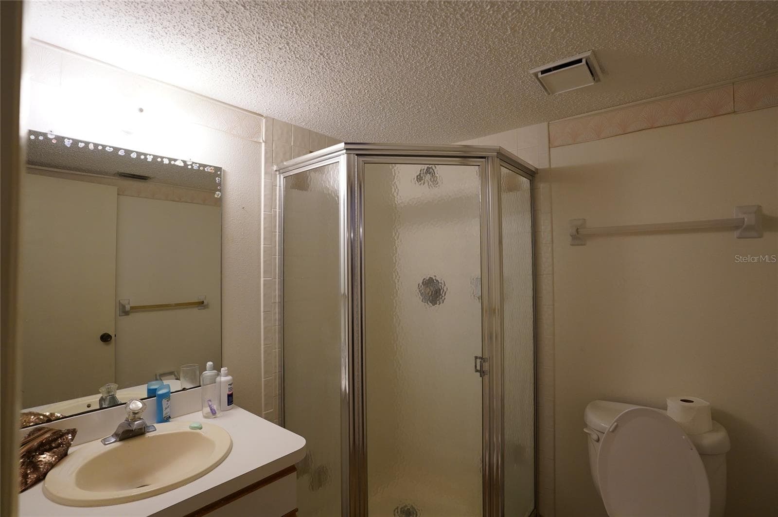 Condominium at 26485 RAMPART BLVD #D21, PUNTA GORDA, photo 9 of 33