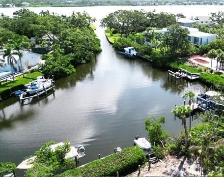 Sky View Bayou to Bay - 7233 MIDNIGHT PASS RD, SARASOTA