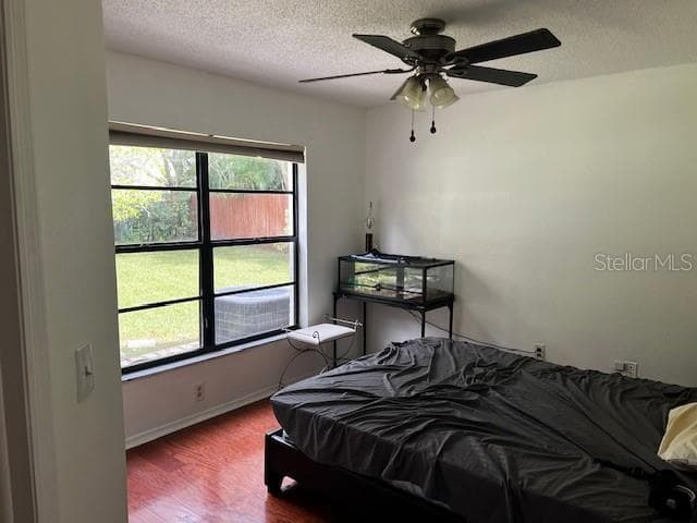 Single Family Residence at 18330 CYPRESS VIEW WAY, TAMPA, photo 9 of 12