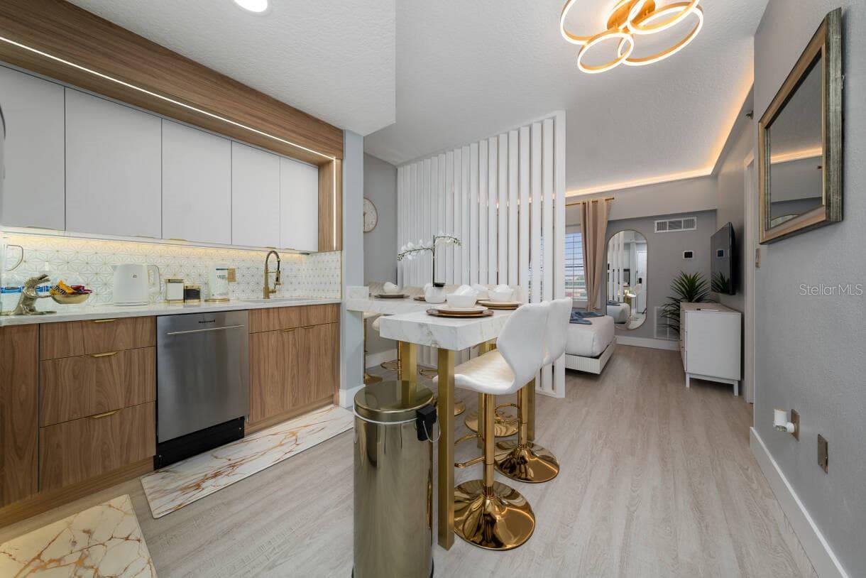 Condo - Hotel at 7601 CANADA AVE #614, ORLANDO, photo 2 of 39