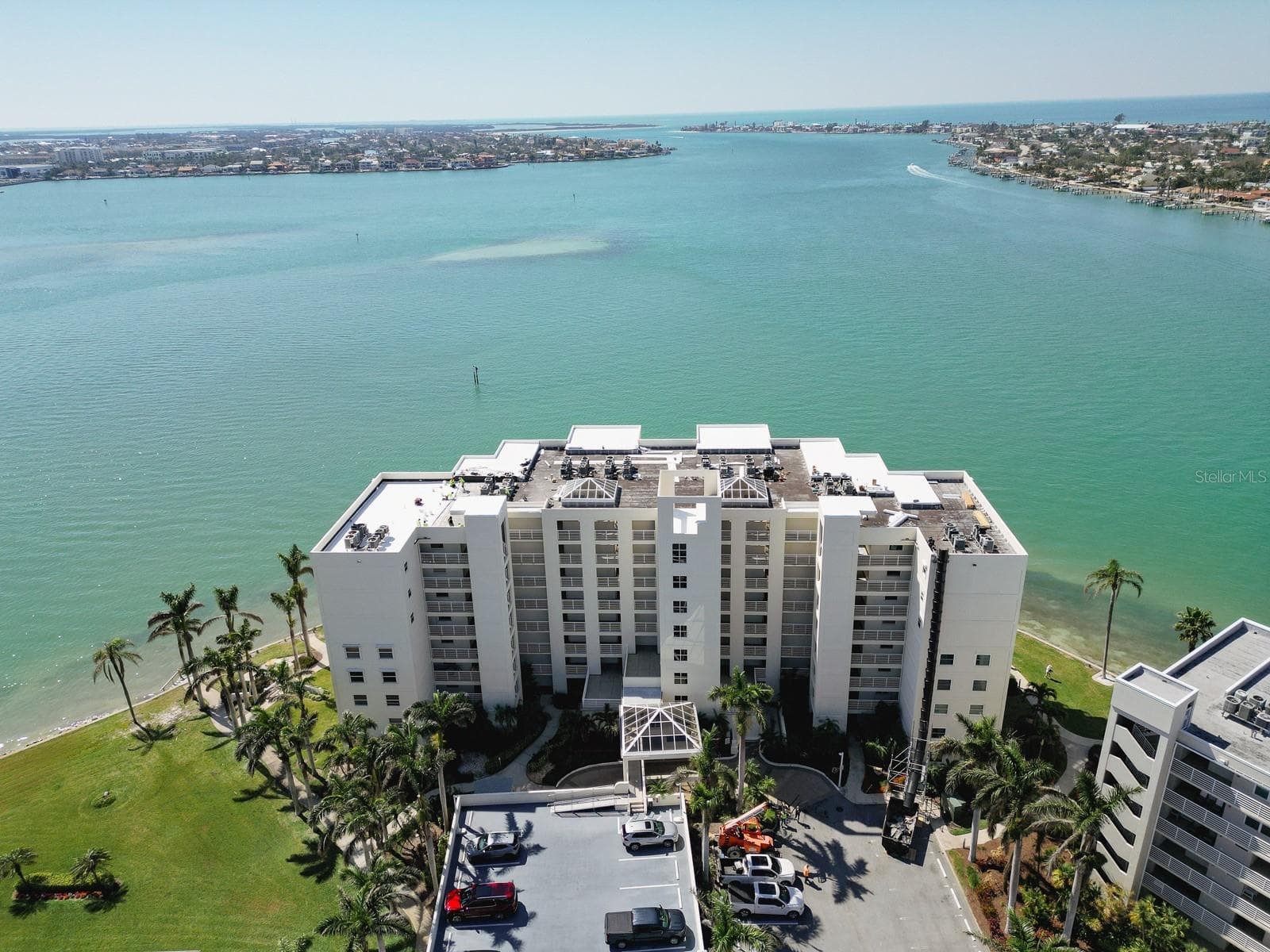 Condominium at 6105 BAHIA DEL MAR CIR #682, ST PETERSBURG, photo 4 of 35