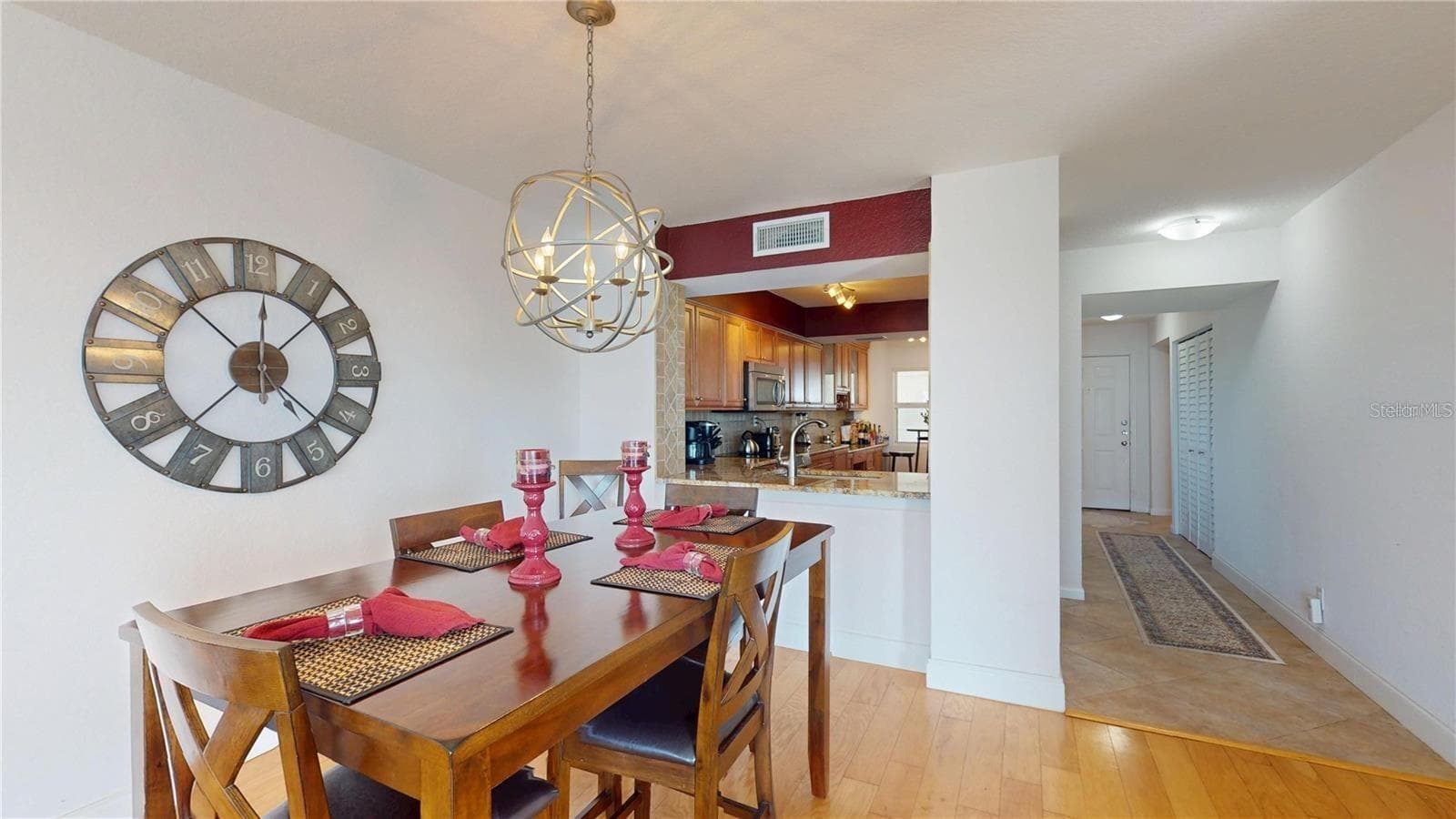 Condominium at 6105 BAHIA DEL MAR CIR #682, ST PETERSBURG, photo 11 of 35
