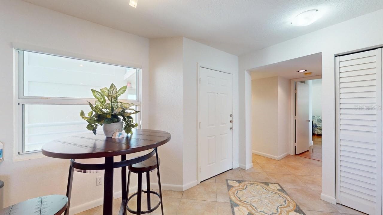 Condominium at 6105 BAHIA DEL MAR CIR #682, ST PETERSBURG, photo 16 of 35