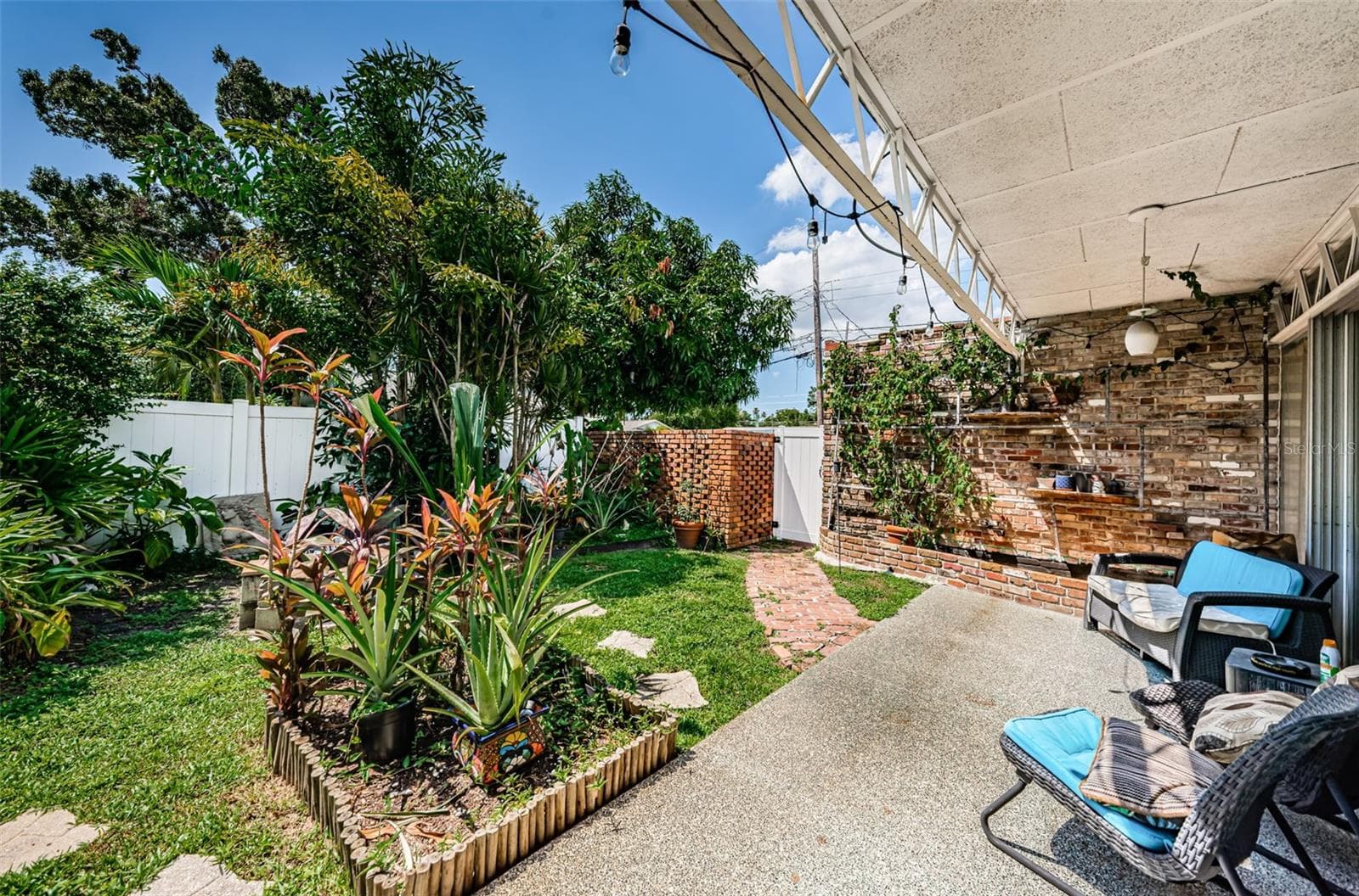Single Family Residence at 3730 FOSTER HILL DR N, ST PETERSBURG, photo 54 of 62