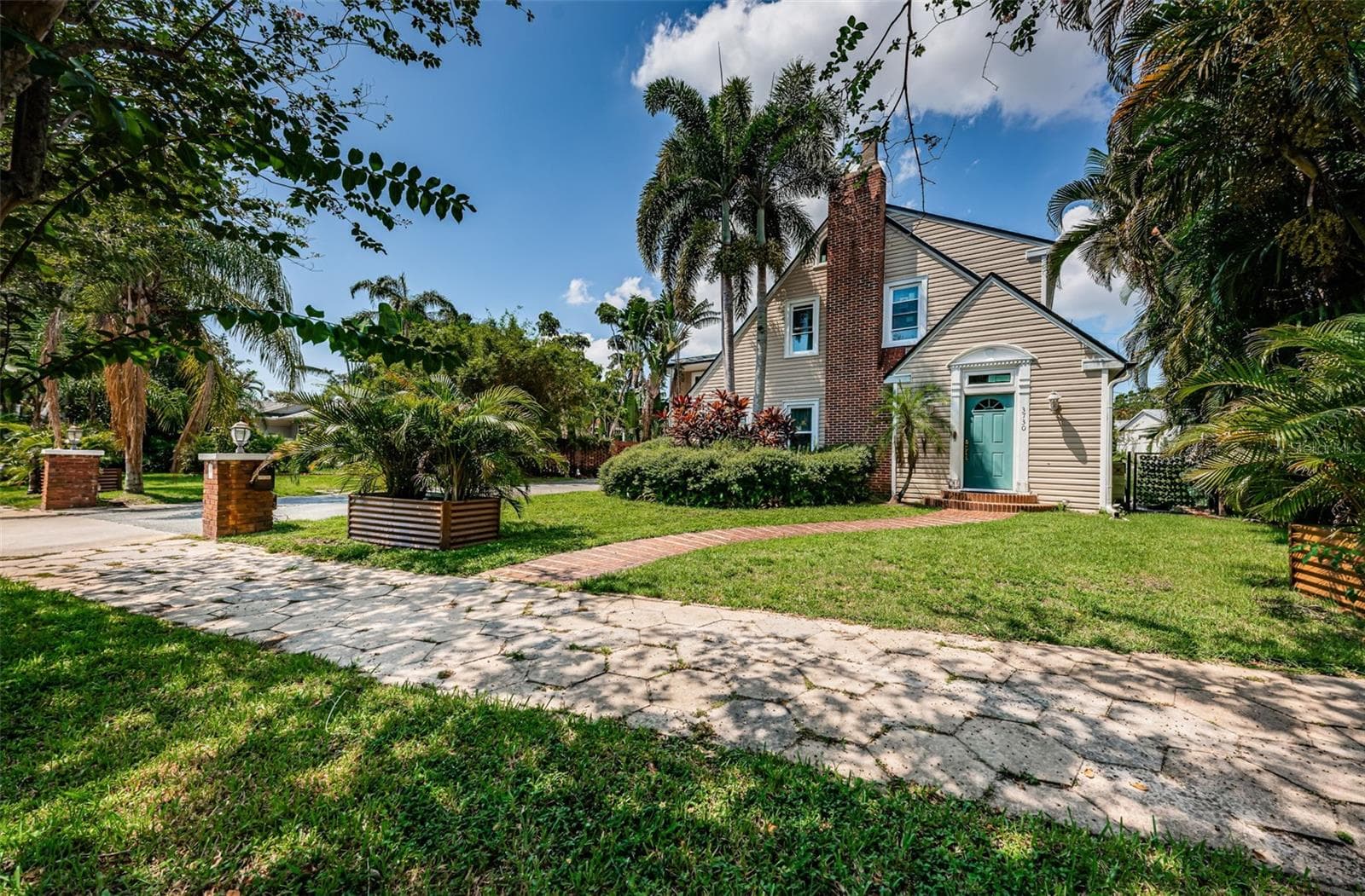 Single Family Residence at 3730 FOSTER HILL DR N, ST PETERSBURG, photo 3 of 62