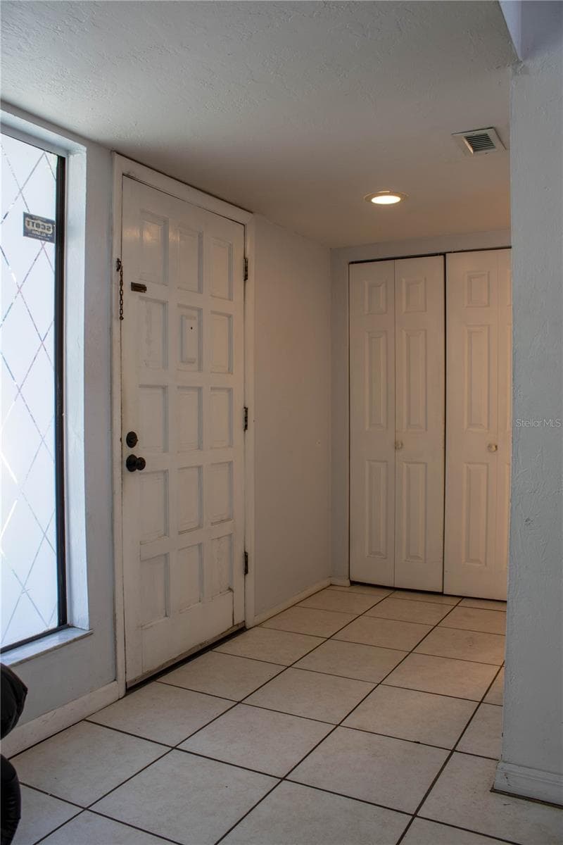 Townhouse at 1836 N CRYSTAL LAKE DR #95, LAKELAND, photo 8 of 31
