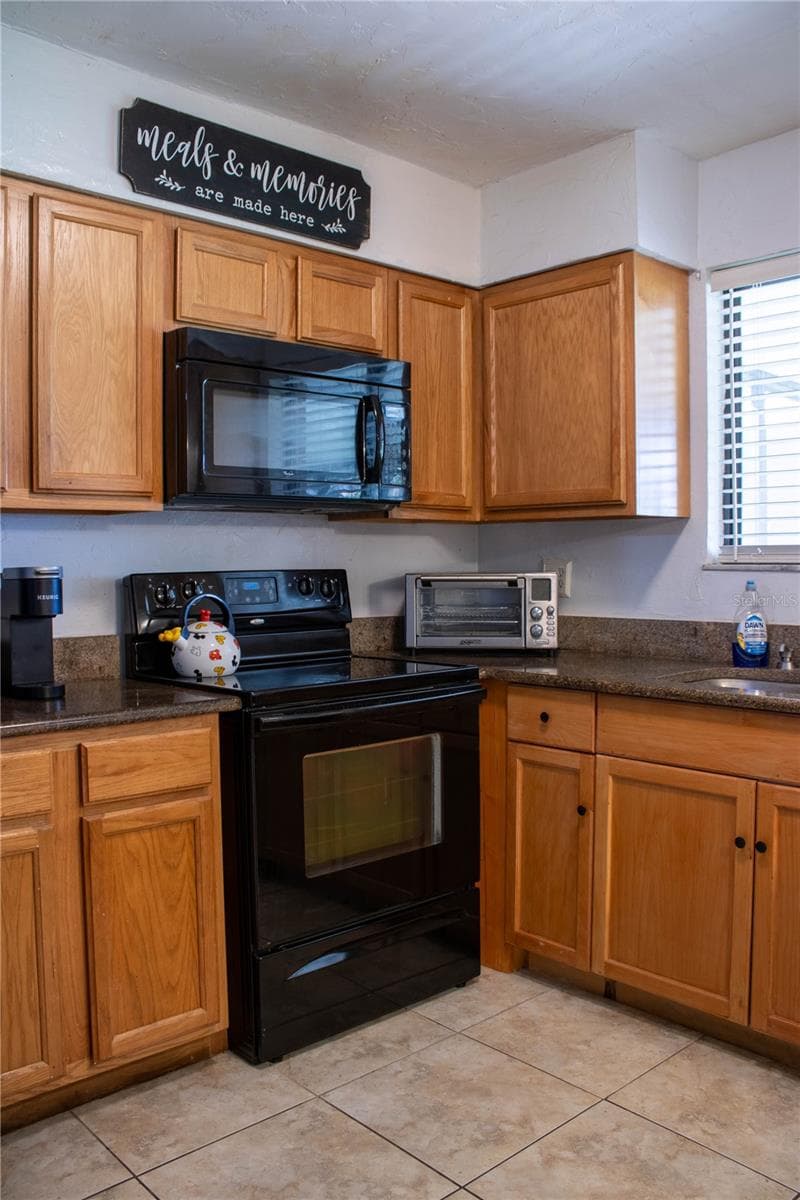Townhouse at 1836 N CRYSTAL LAKE DR #95, LAKELAND, photo 14 of 31