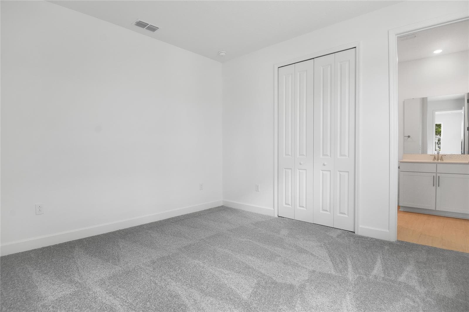 Single Family Residence at 1058 CLOUD RIDGE CT, MOUNT DORA, photo 5 of 25