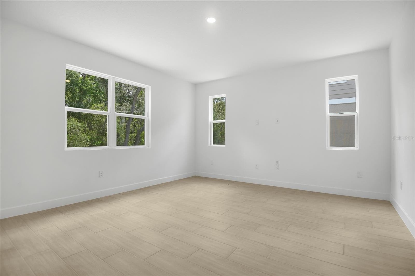 Single Family Residence at 1058 CLOUD RIDGE CT, MOUNT DORA, photo 12 of 25