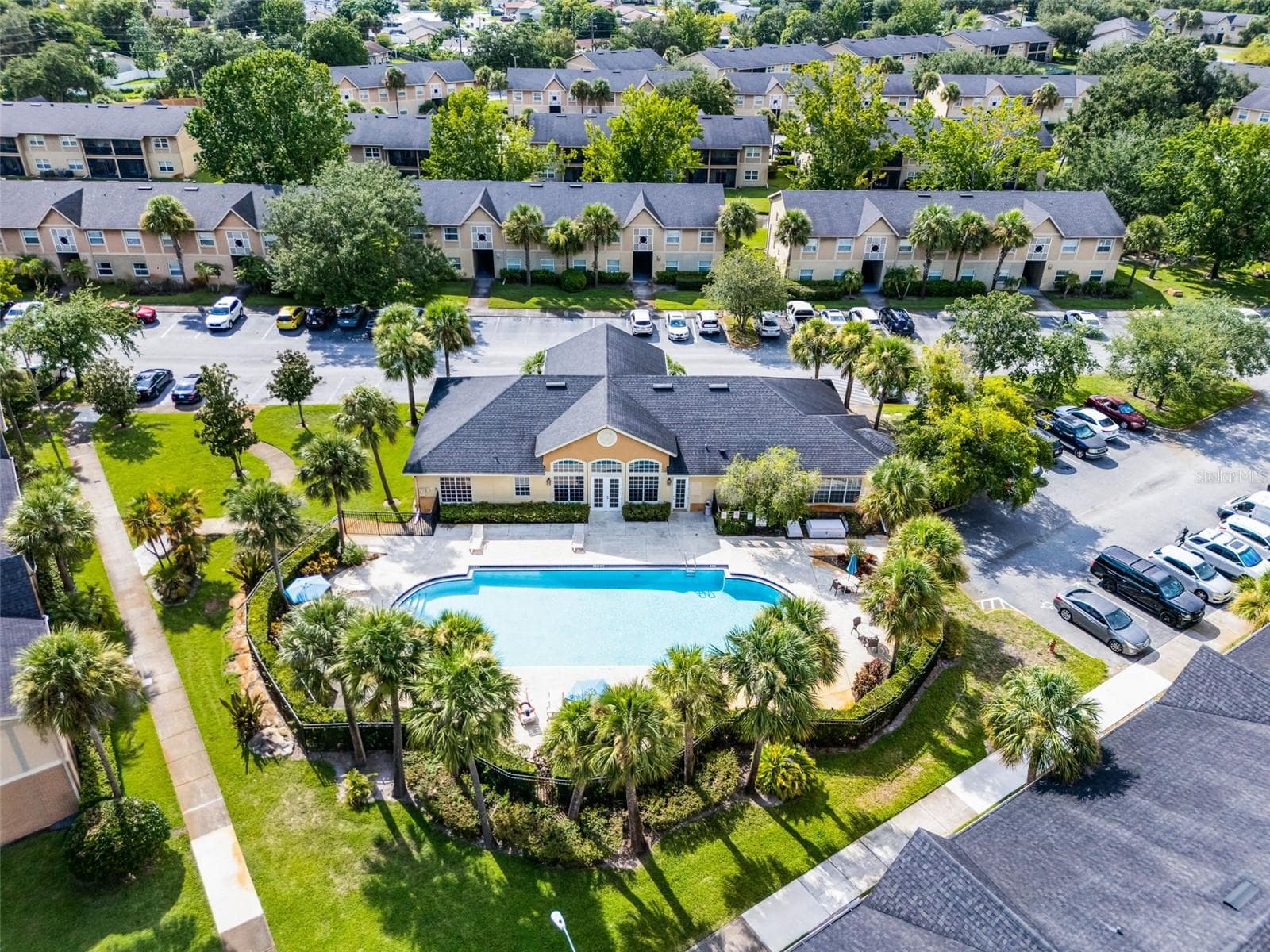 Clubhouse and Pool - 2401 BARLEY CLUB CT #2, ORLANDO