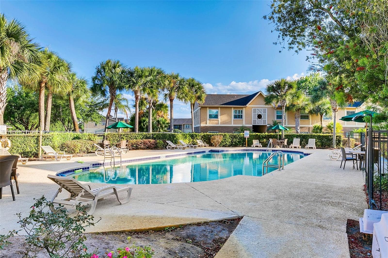 Pool - 2401 BARLEY CLUB CT #2, ORLANDO