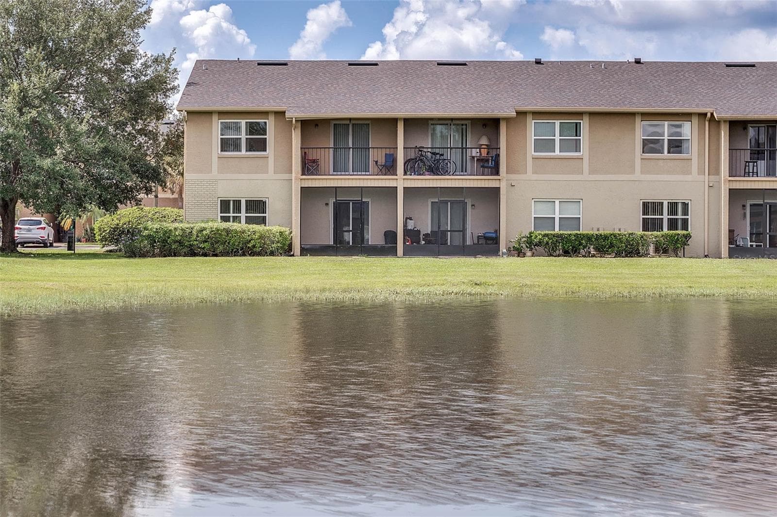 Pond View - 2401 BARLEY CLUB CT #2, ORLANDO