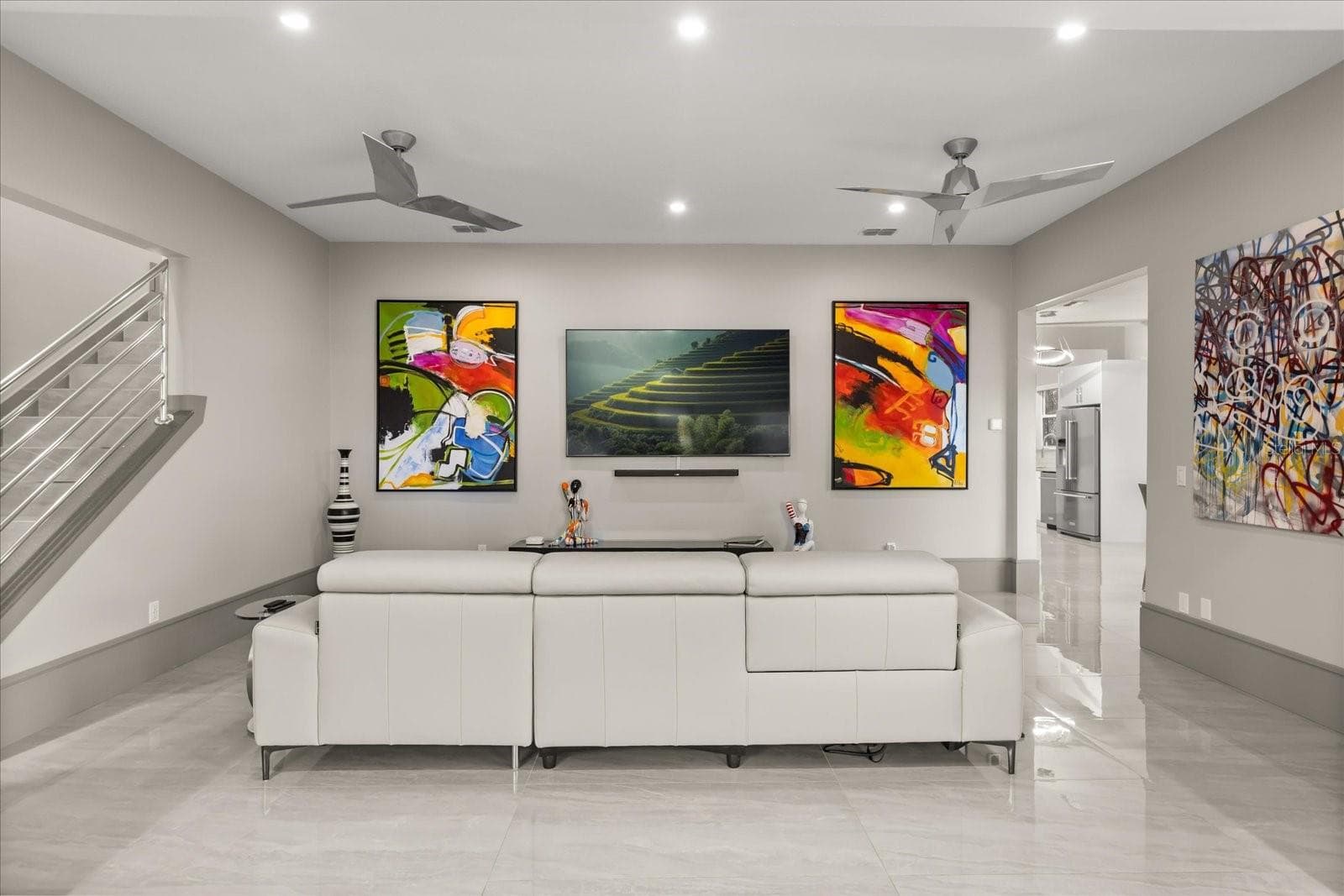 Single Family Residence at 808 EDGEWATER DR, ORLANDO, photo 11 of 47